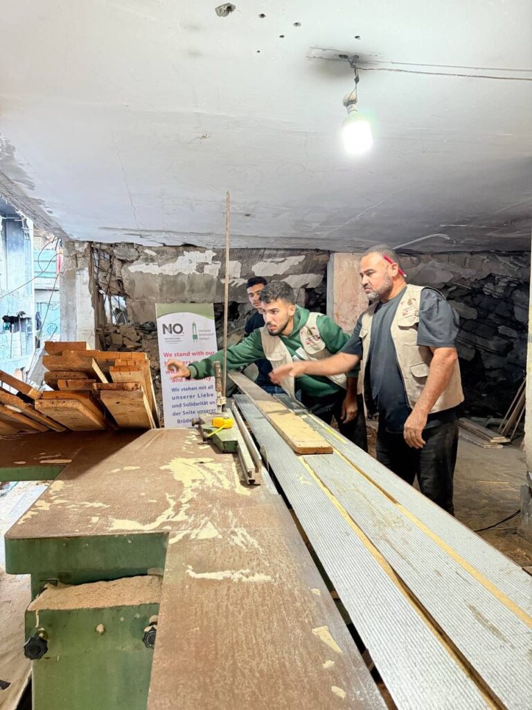 Helfer der Nutrition Organisation bei der Vorbereitung